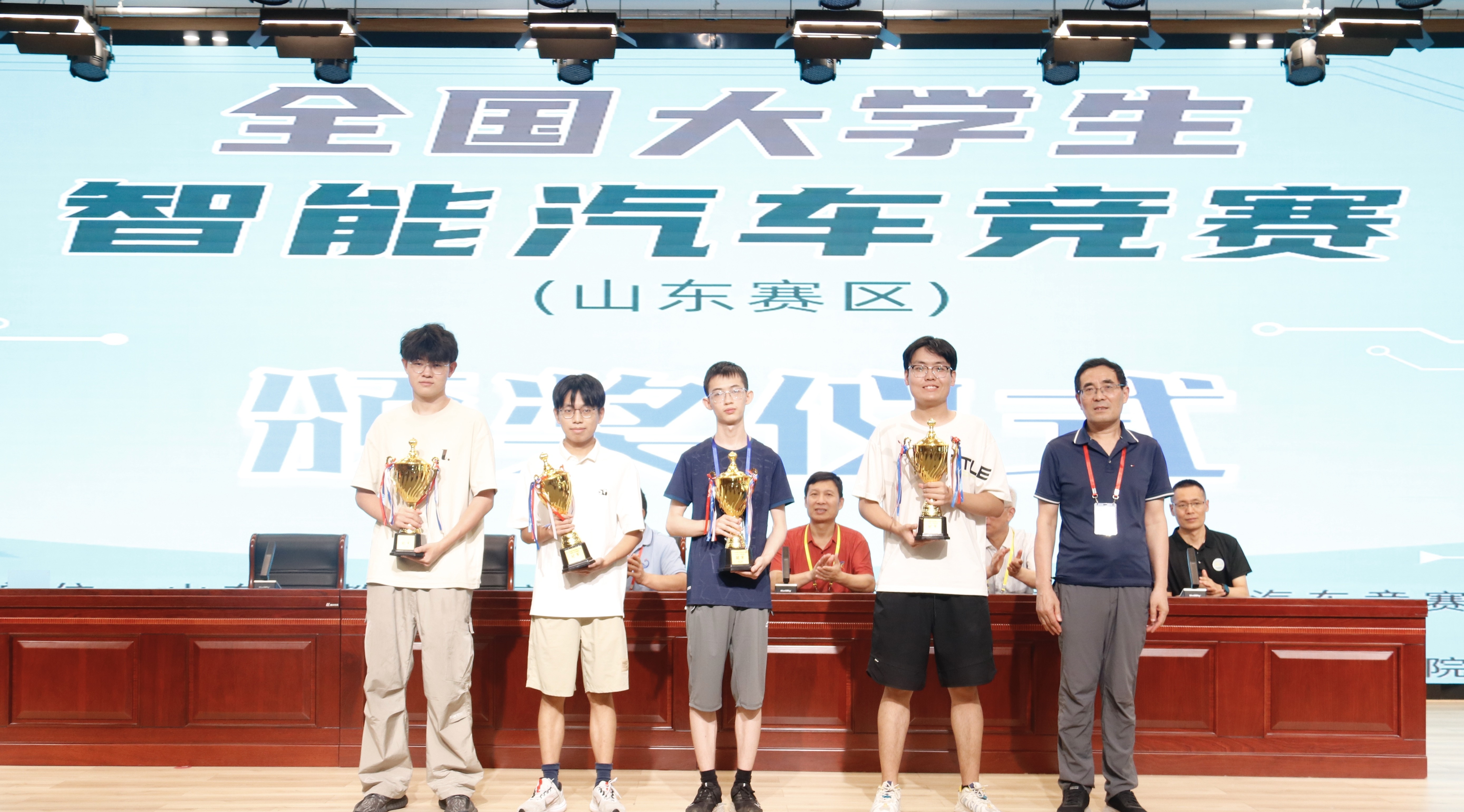 beat365学子获全国大学生智能汽车竞赛（山东赛区）冠军晋级全国总决赛